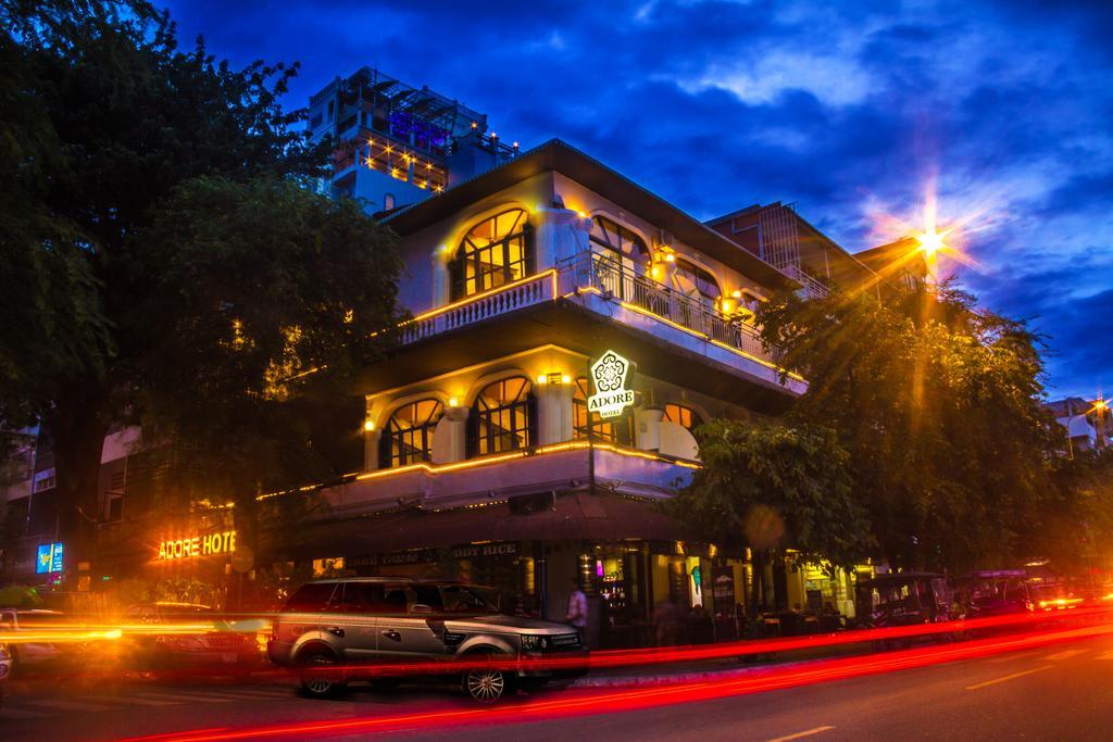 Adore Riverside Hotel Phnom Penh Eksteriør billede